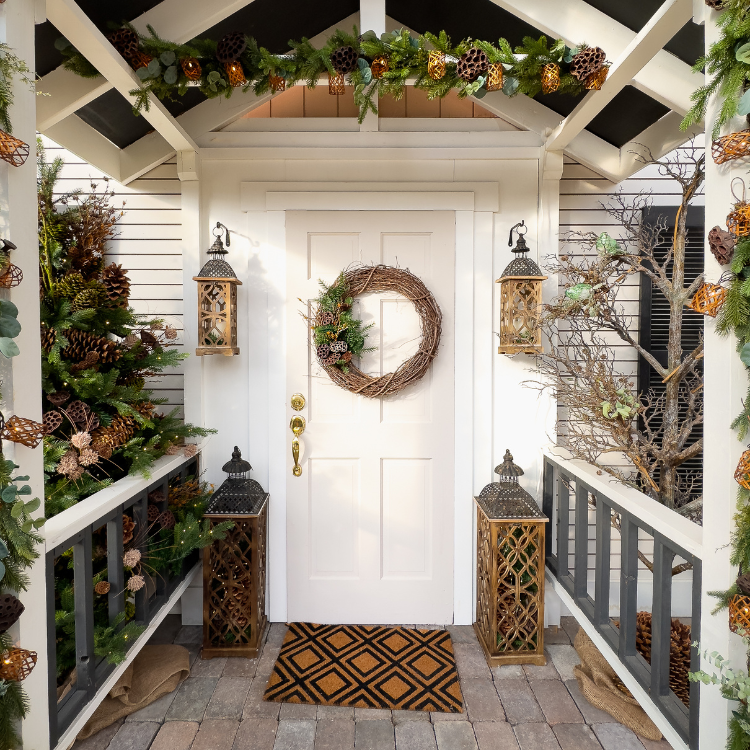 Porch Decorating in Hattiesburg, MS Porch Decorating in Hattiesburg, MS